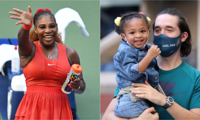 Serena Williams est acclamée par son mari Alexis Ohanian et sa fille Olympia à l'US Open, alors qu'elle bat Sloane Stephens (photos)
