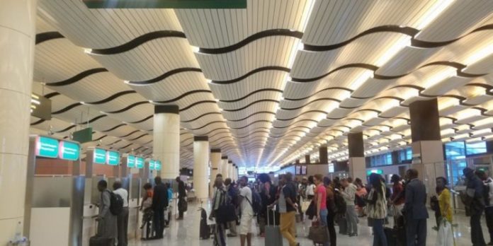 Une centaine de passagers bloqués à l’Aibd : Ils refusent de payer les tests Covid à 40.000 CFA