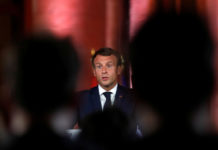 Emmanuel Macron à Beyrouth : "Les forces politiques se sont engagées à former un gouvernement dans les 15 jours"