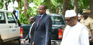 Mali: l'ancien président Ibrahim Boubacar Keïta s'envole pour les Émirats arabes unis