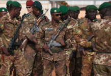 Mali: plus d'une dizaine de militaires tués lors de deux attaques successives...