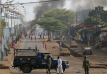 Présidentielle en Guinée: heurts à Conakry avant la fin du décompte officiel des voix