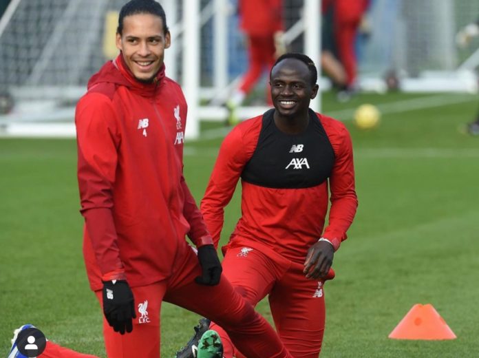 Liverpool : Les beaux messages de Mané et Salah à Van Djik, gravement blessé…
