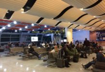 Dépistage de la COVID-19 à l’AIBD : Refus catégorique des Sénégalais de retour du Brésil de payer les frais, chaos et risques se côtoient