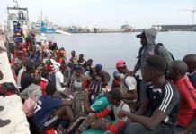 Espagne : 7 pirogues de migrants débarquent lundi, deux autres aperçues ce mardi