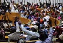 Covid-19 – Assemblée nationale: Les députés appellent à la vigilance pour “éviter la désinformation”