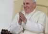 Le pape François blâme les vacanciers qui “ignorent ceux qui souffrent”
