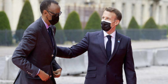 Emmanuel Macron au Rwanda : « je viens reconnaître nos responsabilités » dans le génocide de 1994