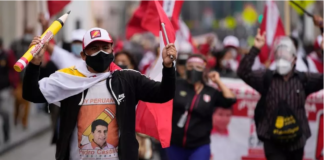Présidentielle au Pérou: des veillées citoyennes pour «défendre la démocratie»