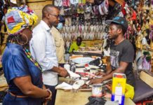 Soumbédioune et Médina : Ousmane Sonko et son staff en visite chez les artisans