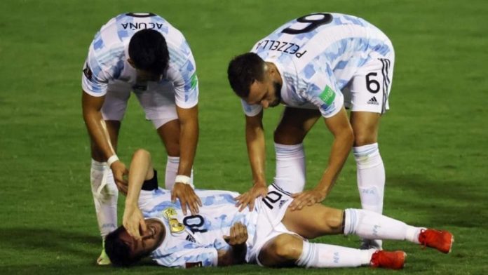 Argentine: grosse frayeur pour Messi après un horrible geste d’un joueur adverse