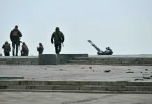 Guerre en Ukraine: combats en cours à Kiev, mobilisation générale dans le pays