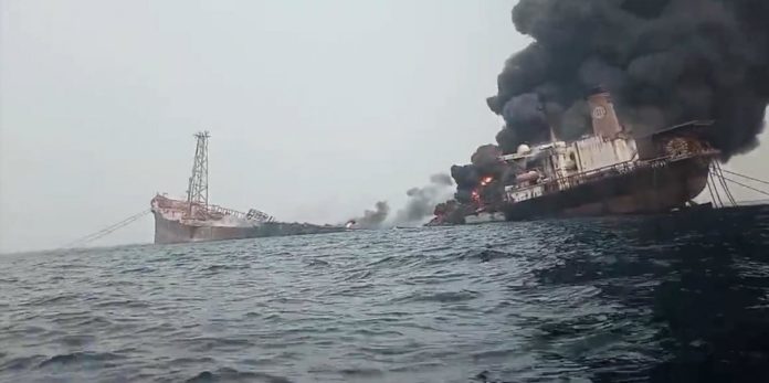 Catastrophe environnementale au Nigéria : Explosion d'un gigantesque navire pétrolier !
