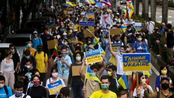 Comment la guerre en Ukraine est devenue un miroir tendu à Taïwan