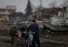 Une trêve annoncée à Marioupol, crainte d'une offensive russe dans le Donbass