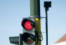 Destruction des feux de signalisation: Un danger pour les conducteurs et les passagers