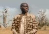Oumar Pene est le lead vocal du Super Diamono, dont l'immense succès populaire au Sénégal depuis les années 1970 s'explique par sa dimension sociétale. Le chanteur a contribué à la transformation de la scène musicale sénégalaise à travers plus d'une trentaine d'albums. Le chantre de l'afrofeeling, considéré comme le porte-parole des sans-voix dans son pays, s'est consacré à une carrière nationale jusqu'au début des années 2000, avant de trouver le créneau artistique adéquat pour faire découvrir ses chansons au monde. Son dernier album international sorti en 2021 s'intitule "Climat". PUBLICITÉ Pour rappel, L'académie Charles-Cros est une association française créée en 1947 par un groupe de critiques et de spécialistes du disque. Les buts de l'Académie sont de constituer un collectif de compétences, chargé d'être un intermédiaire entre les pouvoirs publics qui définissent la politique culturelle et l'ensemble des professionnels de la musique et du disque. Depuis 1948, l'Académie décerne chaque année des Grands prix du disque qui récompensent des œuvres musicales originales de qualité dans le domaine de la chanson, de la musique populaire ou savante.