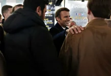 Présidentielle 2022: Emmanuel Macron rentre dans le dur de la campagne face à l'extrême droite