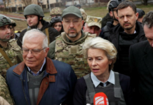 En visite à Kiev et Boutcha, von der Leyen promet un «avenir européen» à l'Ukraine