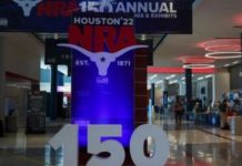 États-Unis : Quelques jours après la tuerie au Texas, Trump attendu à l’assemblée du puissant lobby pro-armes