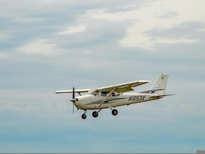 USA : un passager réussit un atterrissage miraculeux après le malaise du pilote