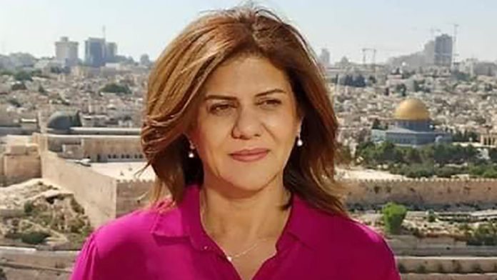 Une célèbre journaliste d’Al-Jazeera tuée d’une balle dans la tête par l’armée israélienne (Vidéo)