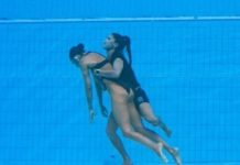 Mondiaux de Natation : Les images folles d'une nageuse américaine sauvée par sa coach de la noyade aprés un malaise