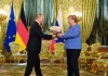 L'ex-chancelière allemande Angela Merkel se justifie sur sa politique russe