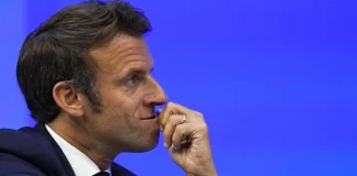 Emmanuel Macron à l'épreuve de la majorité relative