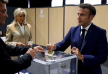France - Législatives : Bousculé par la gauche, le camp Macron entame une semaine décisive pour la majorité absolue à l'Assemblée
