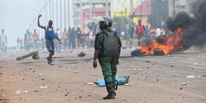 Organisations et diplomates appellent d'urgence à un dialogue inclusif en Guinée