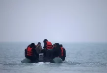 Migrants: nouveau record de traversées illégales de la Manche en une journée