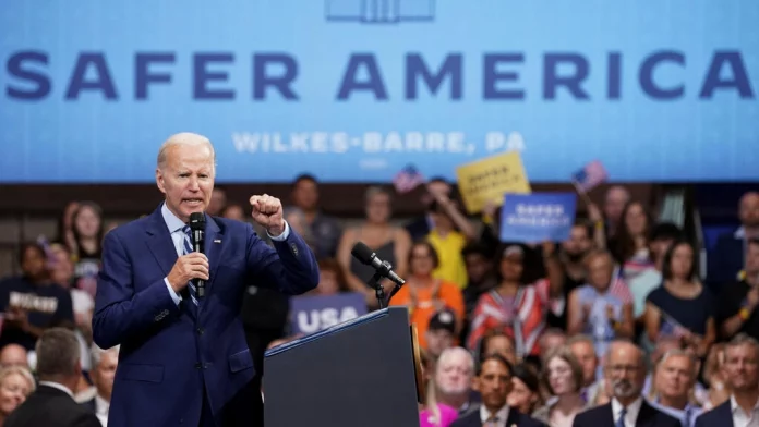 Joe Biden lance sa campagne pour les législatives et sonne la charge contre le camp Trump