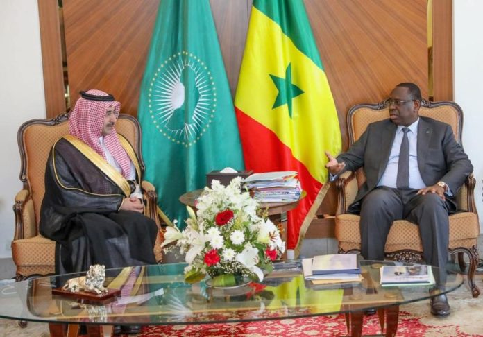 Palais : Macky Sall reçoit le Directeur Général du Fonds Saoudien de Développement (Photos)