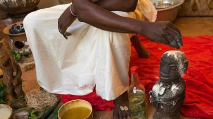 Pour leur soutirer de l’argent: Mbaye K hypnotise ses clients par un bain mystique et une bague