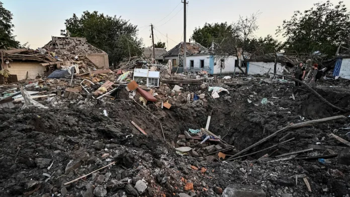 Ukraine: le bilan de la frappe russe sur une gare grimpe à 25 morts