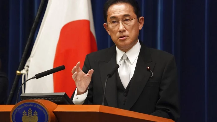 Japon: le Premier ministre Fumio Kishida fragilisé par ses liens avec la secte Moon