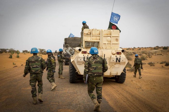 Mali: deux Casques bleus tués par un engin explosif improvisé