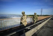 Le retrait des troupes russes à Kherson: une «grande victoire» pour l'Ukraine