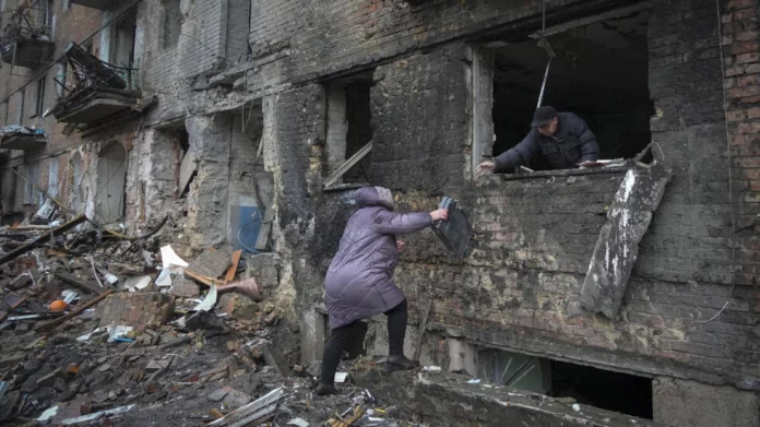 En Ukraine, les ONG déplorent le manque de moyens par rapport aux besoins en aide réels
