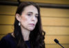 La démission surprise de la Première ministre néo-zélandaise: “Neve, maman a hâte d’être là et Clarke, marions-nous enfin!”