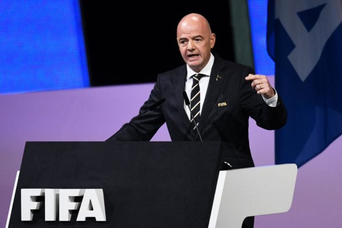 Gianni Infantino : «La santé est plus importante » que le retour du public