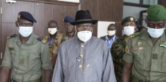 Mali: après la désignation de Bah N’Daw, tractations sur la distribution des postes