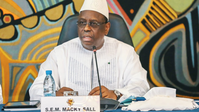 Coronavirus : « Au Sénégal, Macky Sall veut s’éviter une islamisation des contestations à venir »