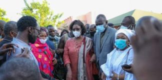 Pikine: La Première dame au chevet des populations victimes des inondations