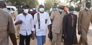 Le ministre Aly Ngouille Ndiaye en tournée dans les zones inondées : les images d’une visite de travail