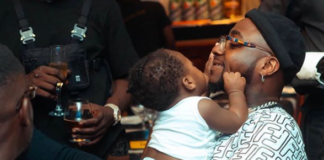 Entre Davido et un fan impoli ...