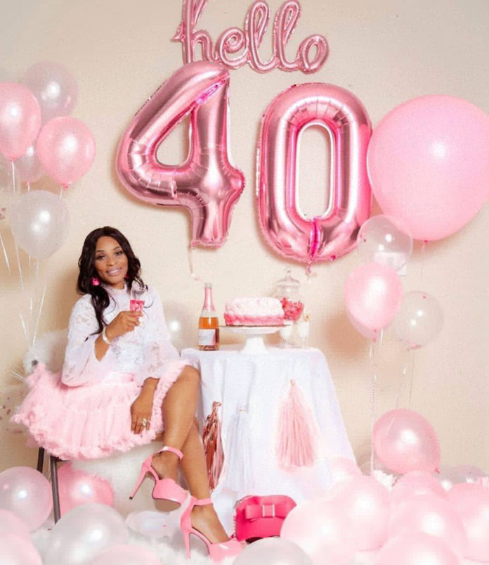 L'actrice Georgina Onuoha publie de belles photos à l'âge de 40 ans