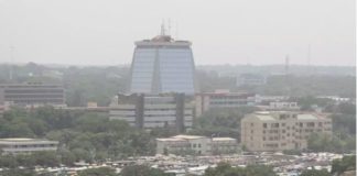 Transition au Mali: la junte se prépare à rencontrer ce mardi la Cédéao au Ghana