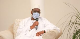 Macky Sall rend hommage aux personnes disparues dans le naufrage du navire Le Joola